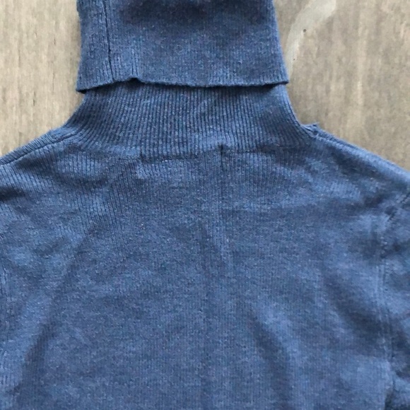 Urban Behavior turtle neck dress - Picture 3 of 7